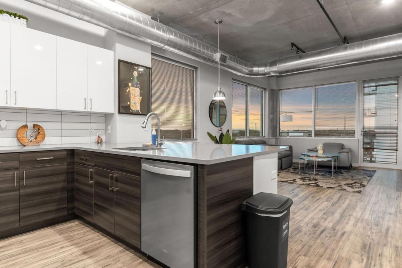 Modern 2 Bed Getaway Steps From Tropicana Field St. Petersburg Exteriér fotografie